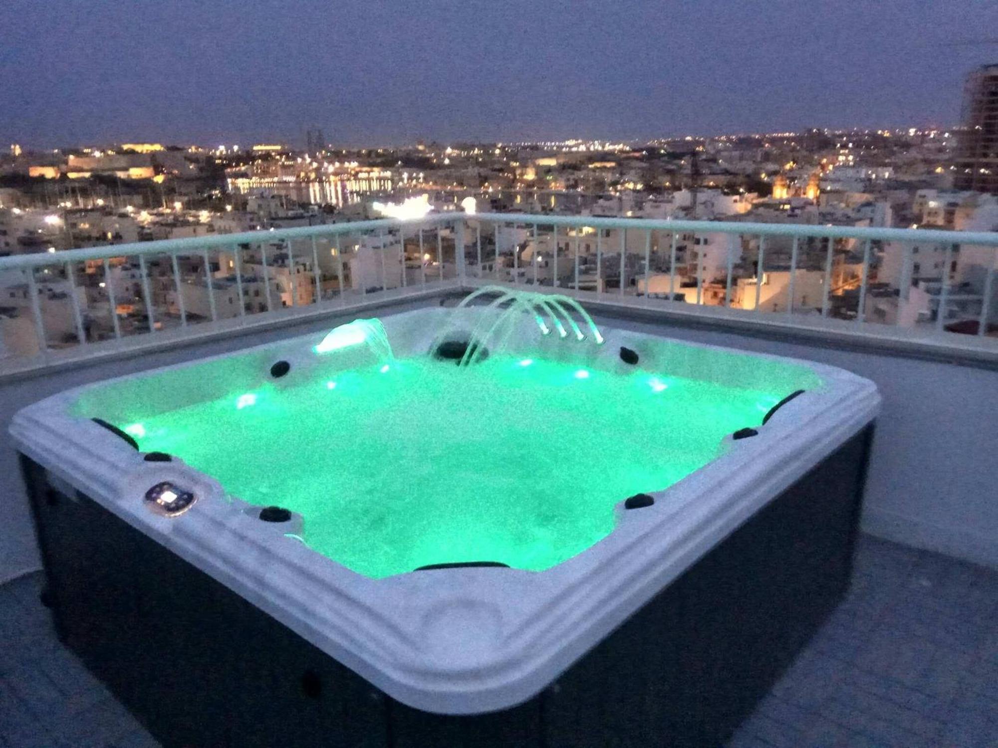 Wonderful Apartments With Shared Jacuzzi And Panorama Rooftop Gzira Exterior photo