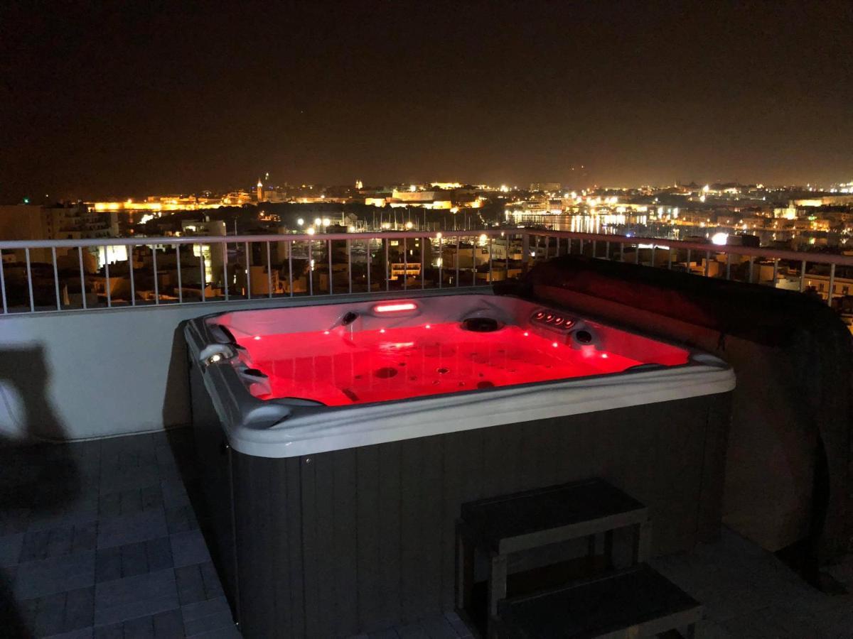 Wonderful Apartments With Shared Jacuzzi And Panorama Rooftop Gzira Exterior photo