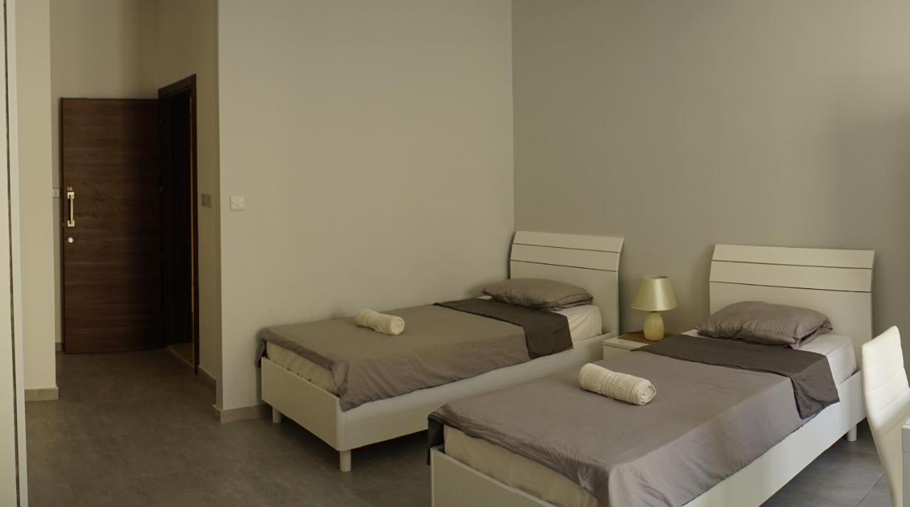Wonderful Apartments With Shared Jacuzzi And Panorama Rooftop Gzira Exterior photo